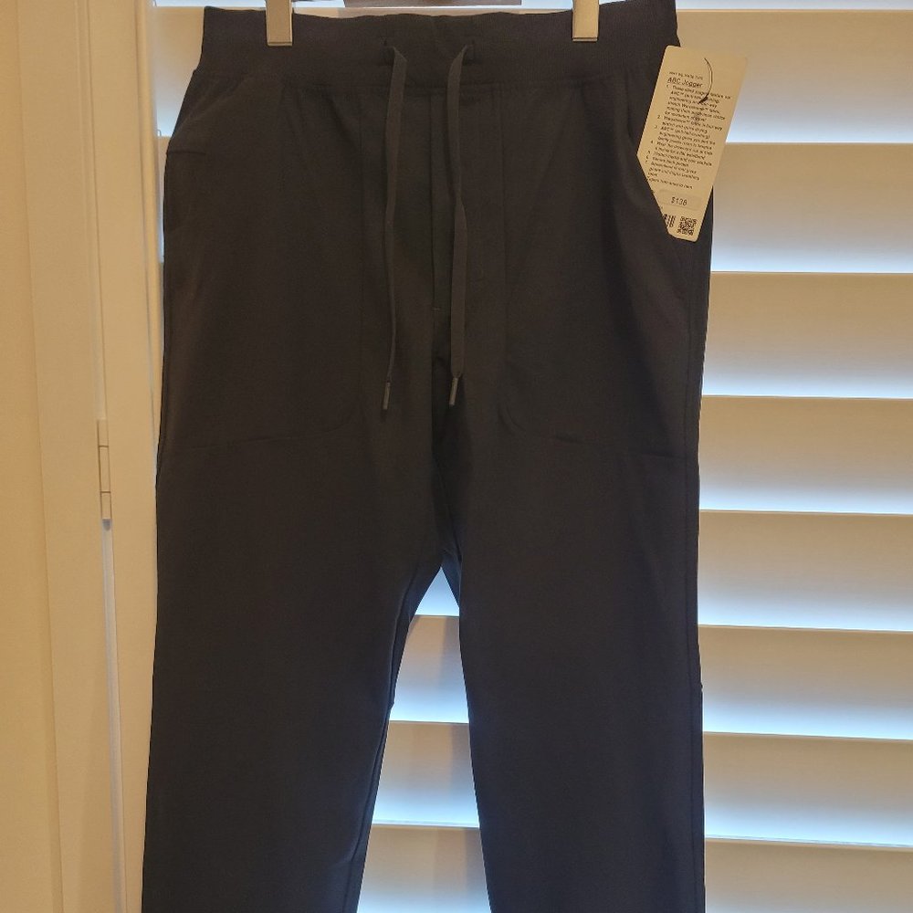 Brand New Lululemon ABC Jogger NWT Obsidian